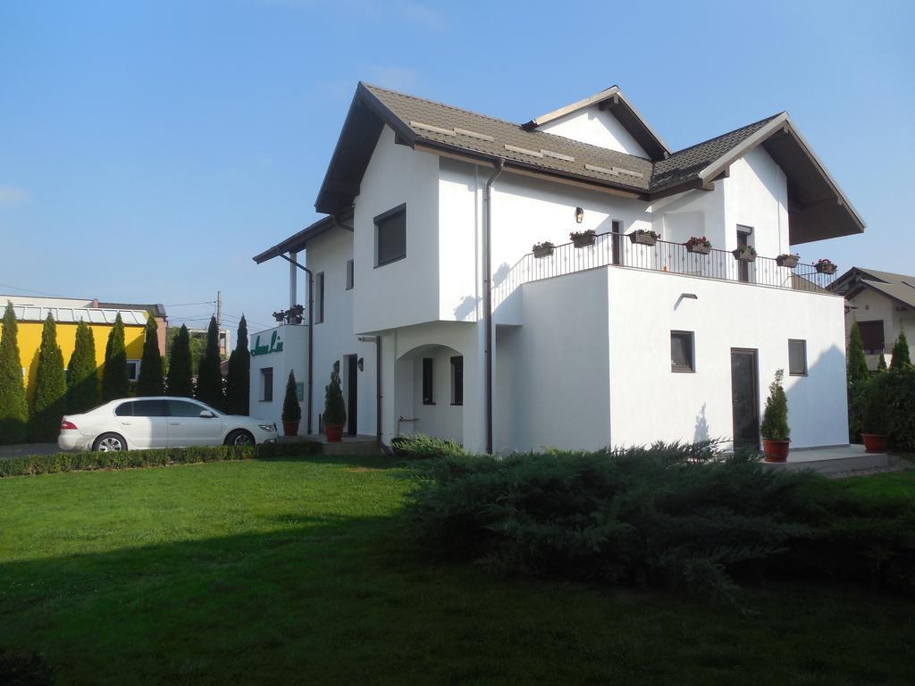 Villa Annalia - Rooms To Rent Bacău Zewnętrze zdjęcie